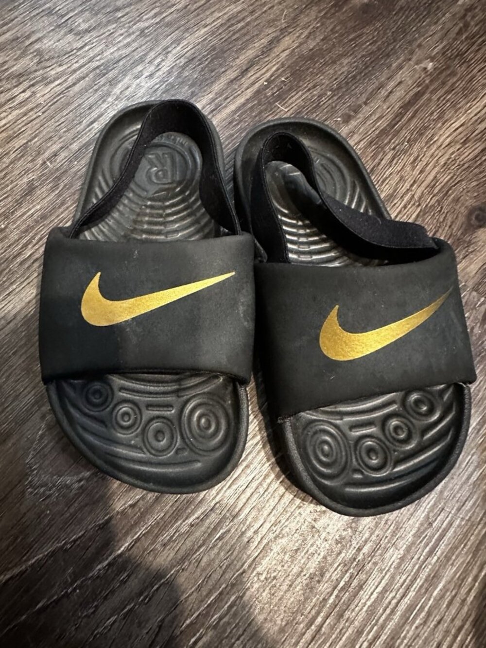 Nike Fit Zone Kids Sandal/Flip Flop With Back Strap, Size 8C, Black